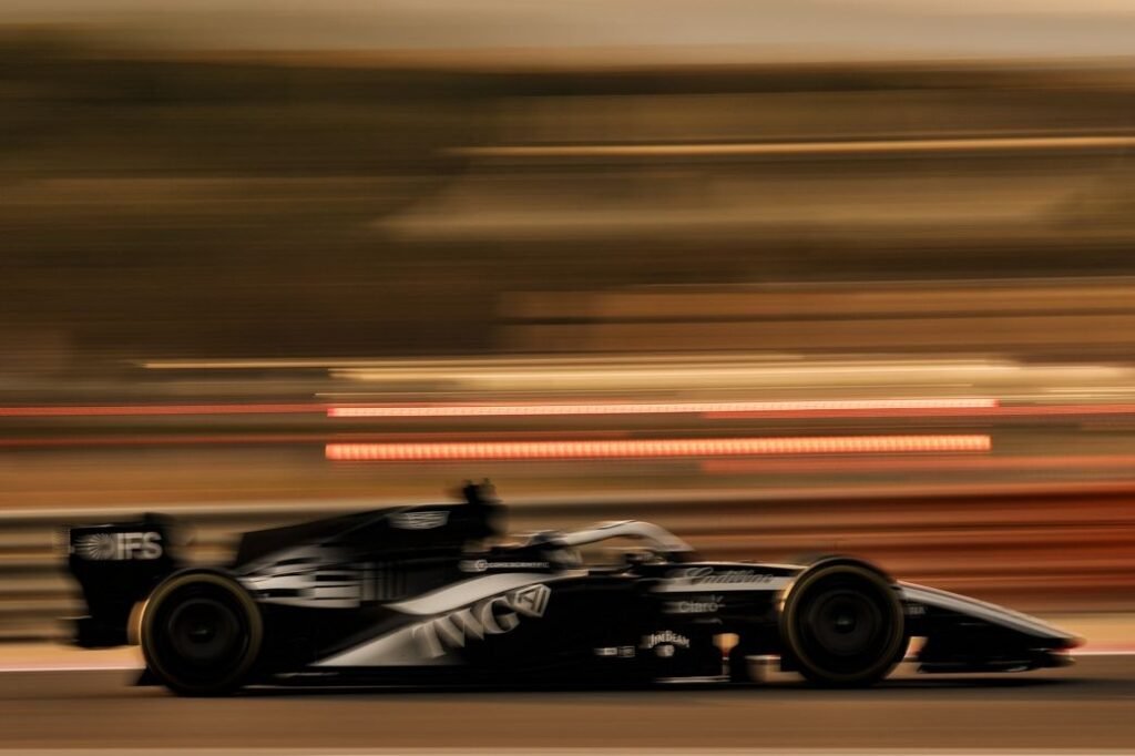 Diretor de 'Transformers' processa Cadillac; equipe responde