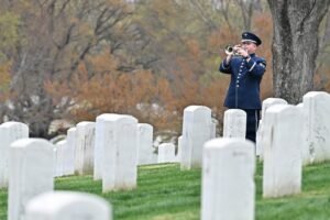 DVIDS - Imagens - CSAF Wilsbach atende Brig. Enterro do general Anderson [Image 12 of 19]