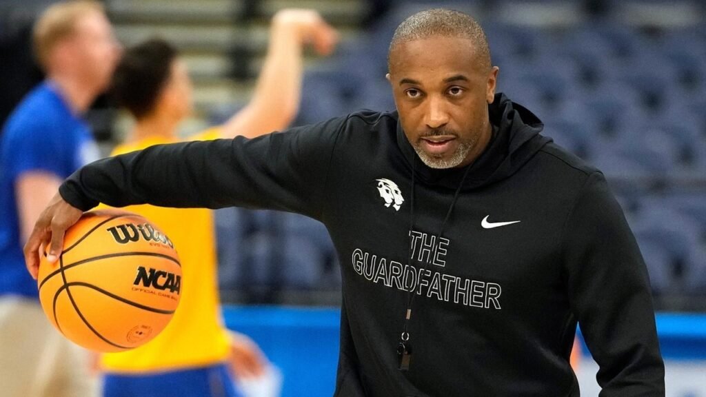 March Madness: Speedy Claxton, da Hofstra, tinha instintos de treinador como jogador