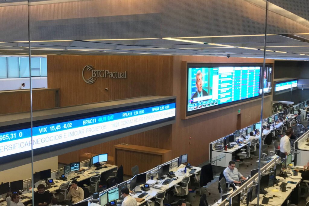 BTG Pactual suspende Pix após ataque hacker - 22/03/2026 - Economia