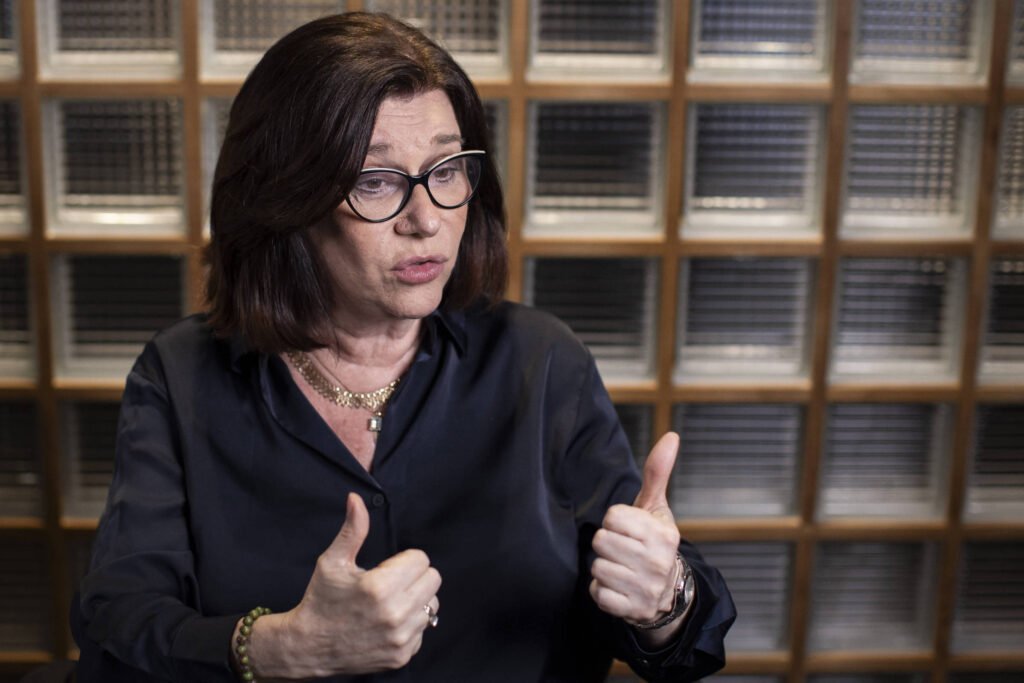 Reajuste do diesel seria de R$ 0,70 por litro se não fossem medidas do governo, diz Magda - 13/03/2026 - Economia