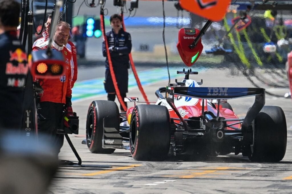 Ferrari não usará polêmica asa traseira na China; entenda