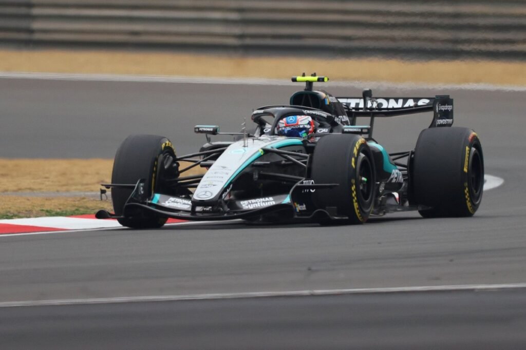 F1:Antonelli vence e Hamilton é pódio com Ferrari; Bortoleto fora