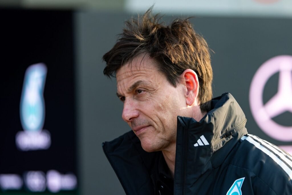 F1- Steiner critica Wolff após vitória de Kimili: "Autopromoção"