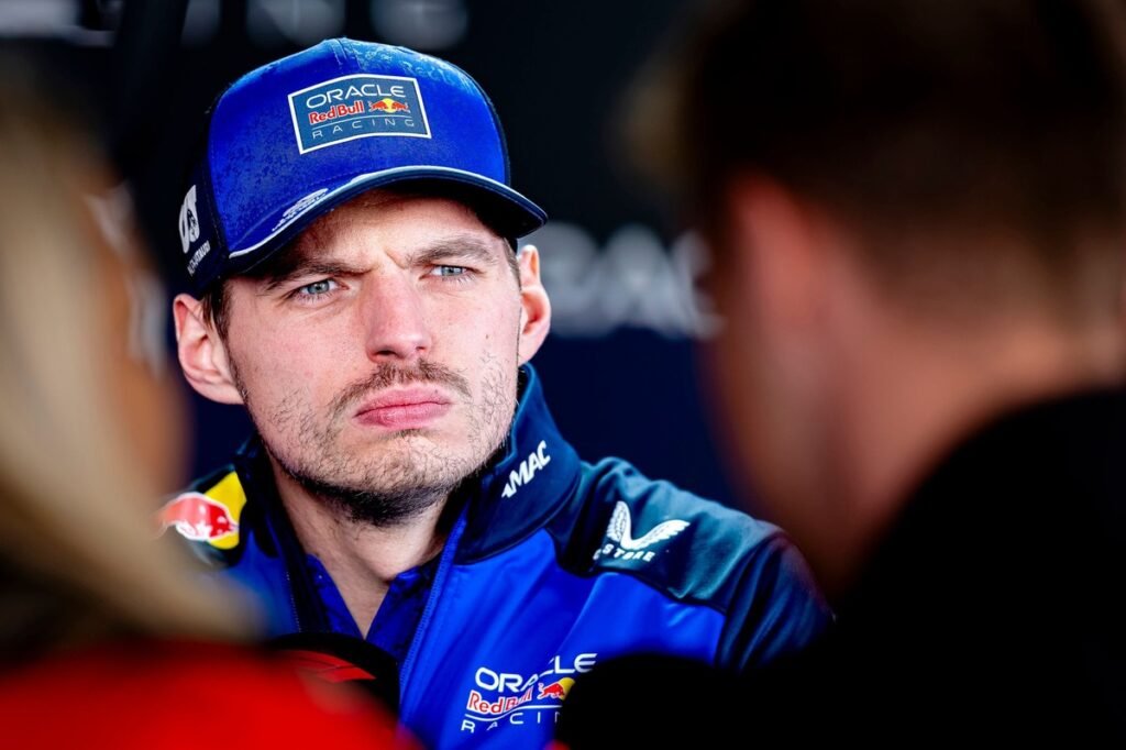 Repórter expulso de coletiva por Verstappen reage à atitude