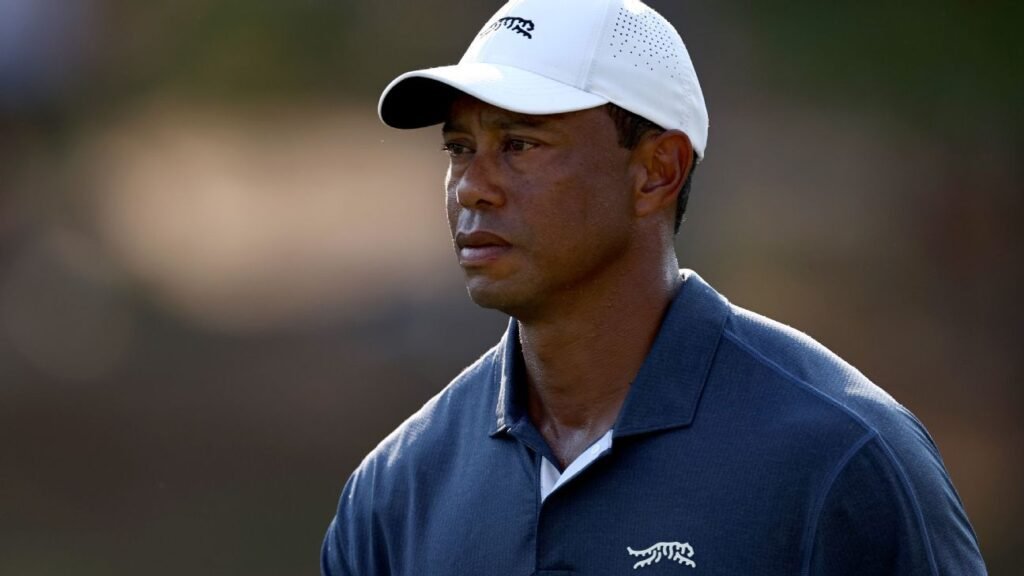 Tiger Woods envolvido em acidente com capotamento na Flórida