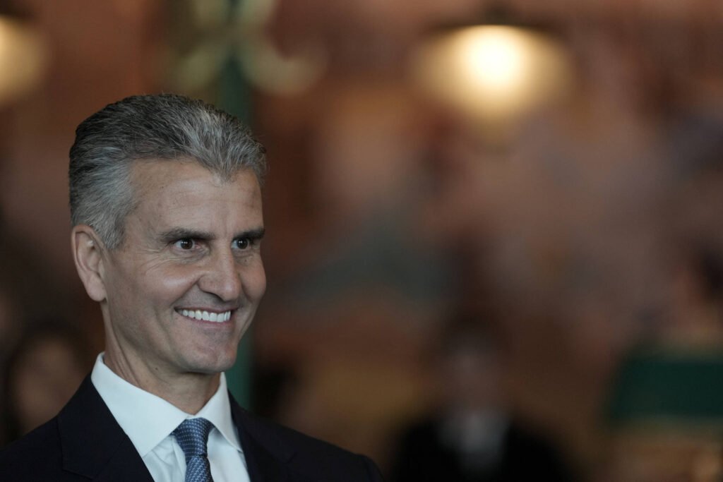 Disney: Novo CEO vive três crises na primeira semana - 29/03/2026 - Economia