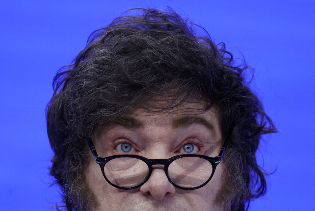 PIB da Argentina cresce 4,4% em 2025, mas Milei enfrenta desafios para estabilizar a economia