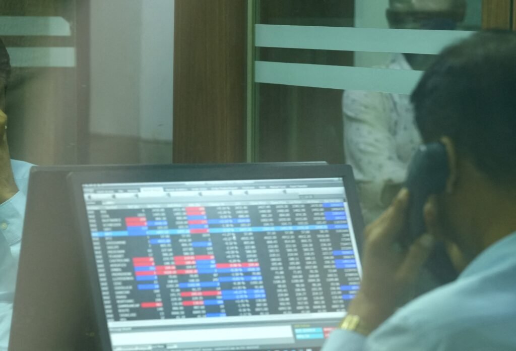 Futuros de NY caem com temores de inflação e petróleo em alta por guerra no Irã