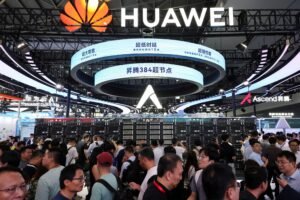 Huawei aumenta receita anual para US$ 127,5 bilhões, mas crescimento em 2025 foi mais lento