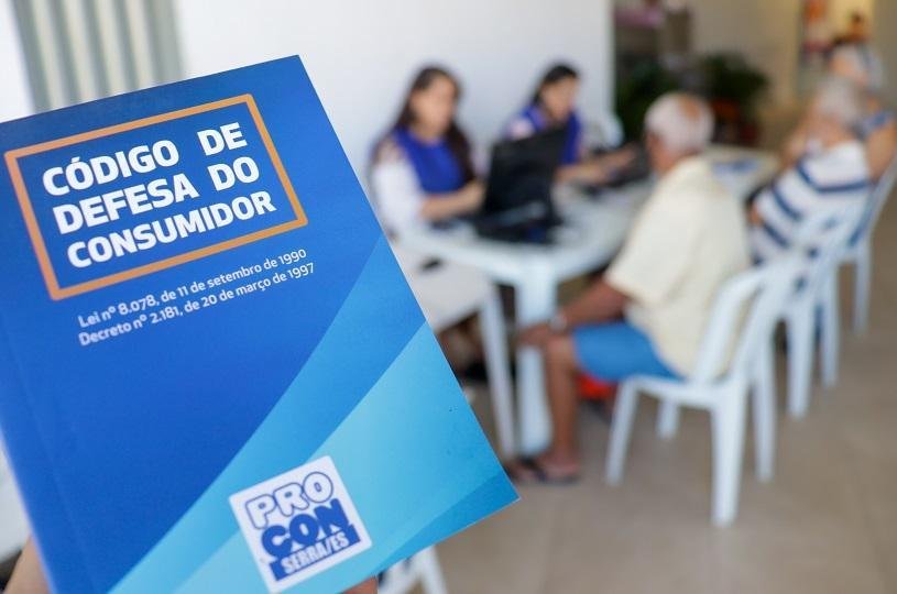 Procon leva serviços a população no Terminal de Laranjeiras