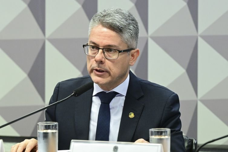 CPI do Crime aprova pedido para investigar beneficiários do Master