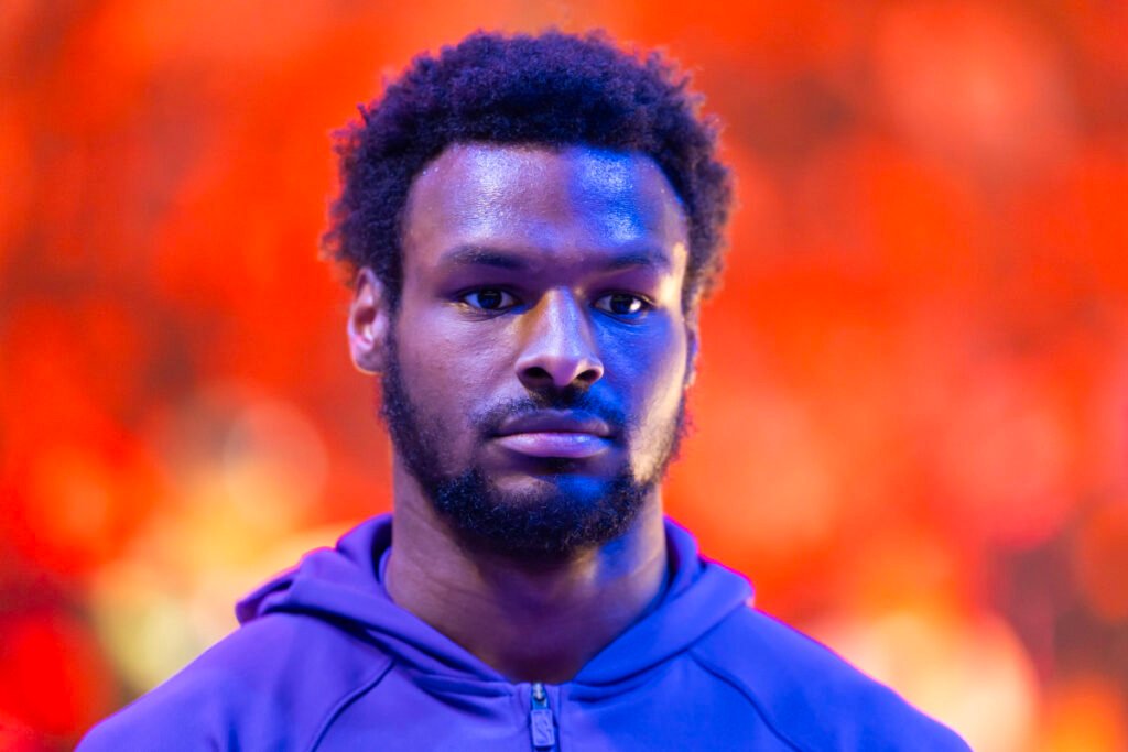 Bronny James deu más notícias na terça-feira