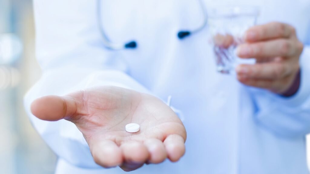 SUS libera uso de antibiótico para conter avanço de ISTs no Brasil