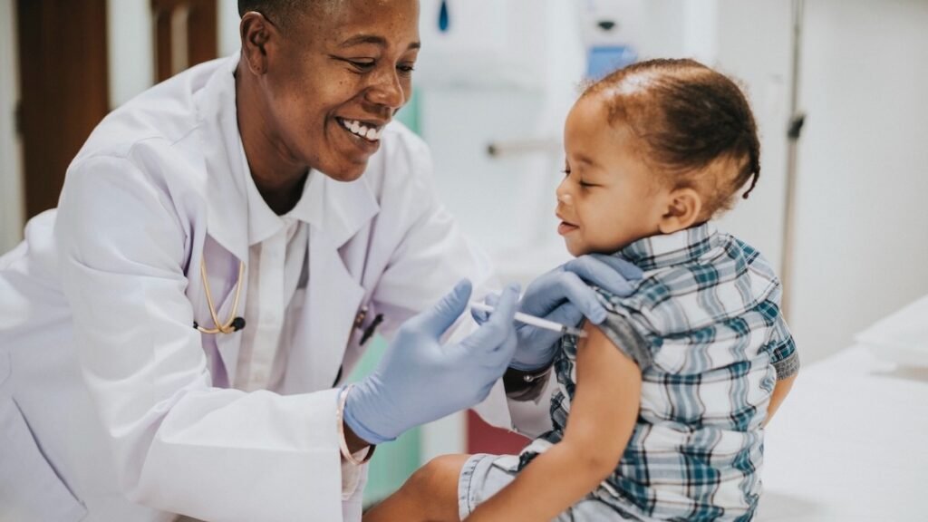 Vacinas combinadas: como uma única dose protege contra várias doenças?