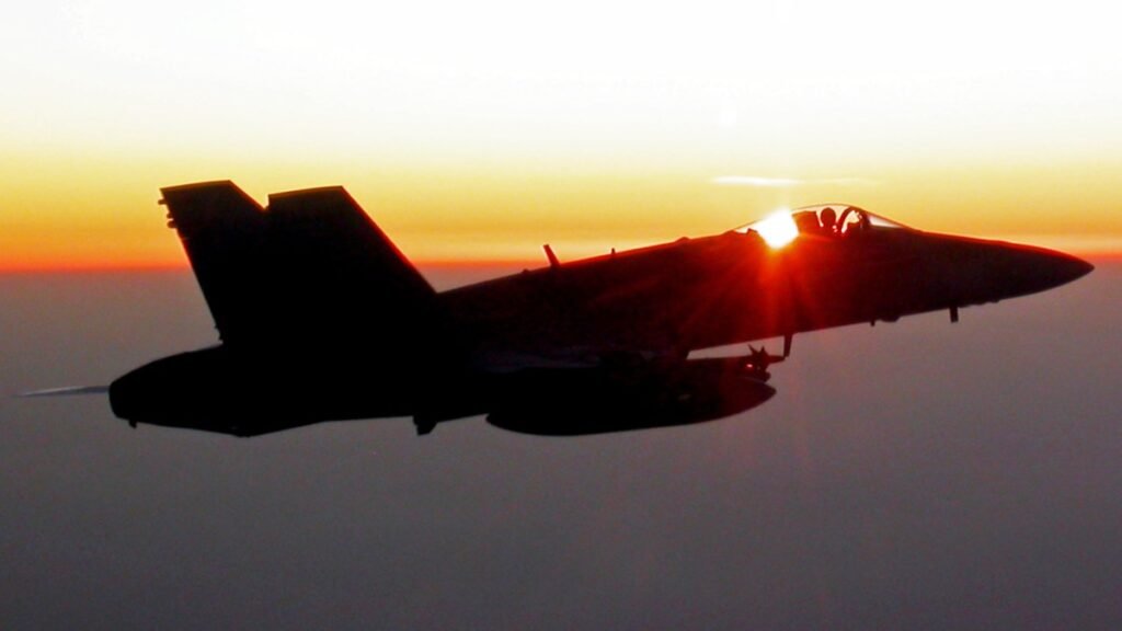 O tiroteio triplo amigável do F/A-18 do Kuwait fica mais estranho a cada dia