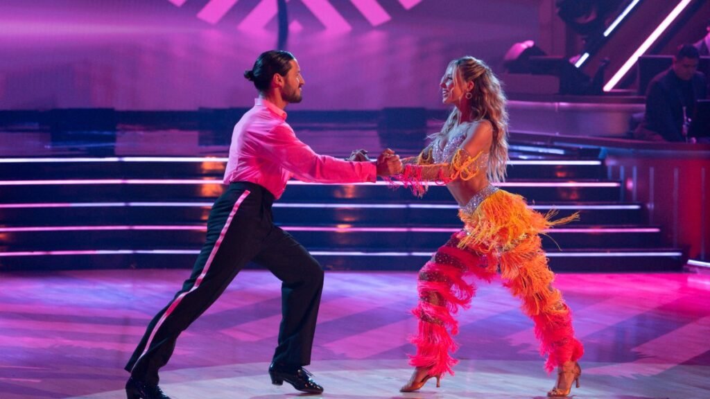 Estrela de DWTS hospitalizada em Illinois com vertigem – NBC Chicago