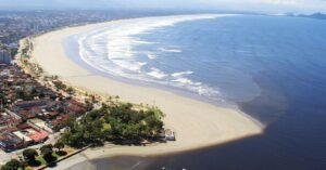 Tiradentes na praia! 67 hotéis e pousadas em SP a partir de R$ 445 para viajar no feriado!