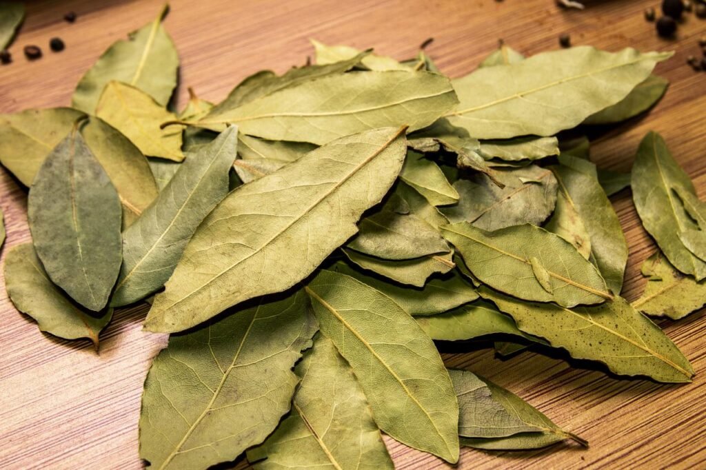 Folha de louro no açúcar? Veja para que serve esse truque simples