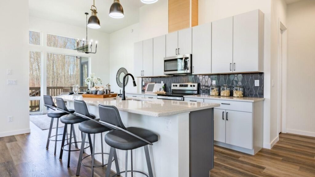 Formigas invadindo a cozinha? Veja como acabar com isso de vez