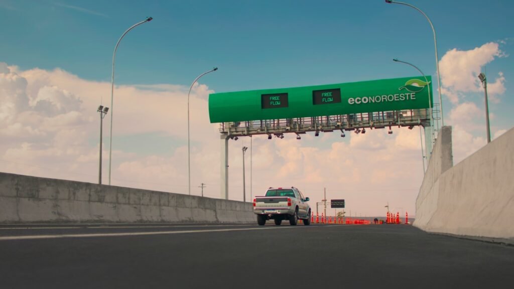 Free flow: governo quer suspender até dezembro multas e pontos na CNH por não pagamento de pedágio