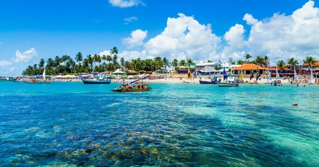 Diversão em Porto de Galinhas! Voos + hotéis à beira-mar a partir de R$ 2.479 por pessoa, com cupom de desconto exclusivo!