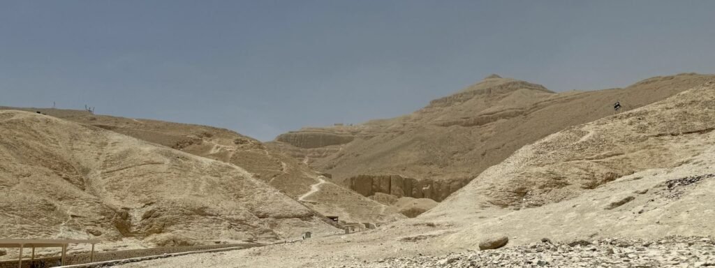 dicas do misterioso cemitério real egípcio