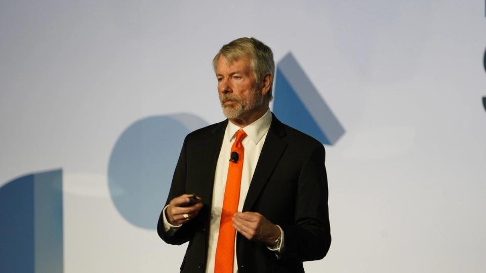 A estratégia de Michael Saylor (MSTR) passa a pagar dividendos STRC duas vezes por mês