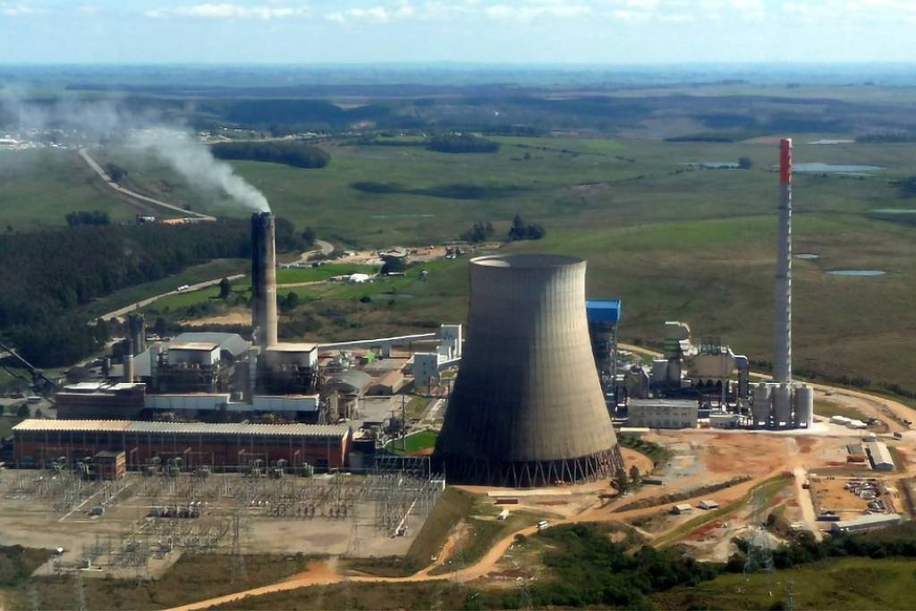 TCU avalia suspensão de maior leilão de energia do ano - 01/04/2026 - Economia