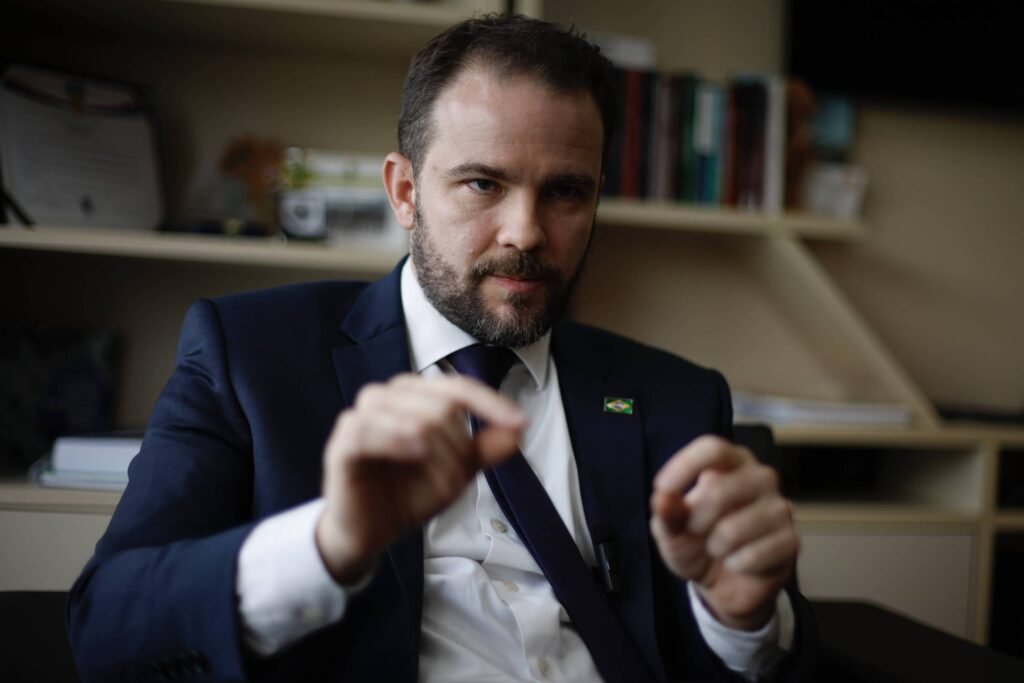 Governo quer acabar com declaração do Imposto de Renda - 02/04/2026 - Economia