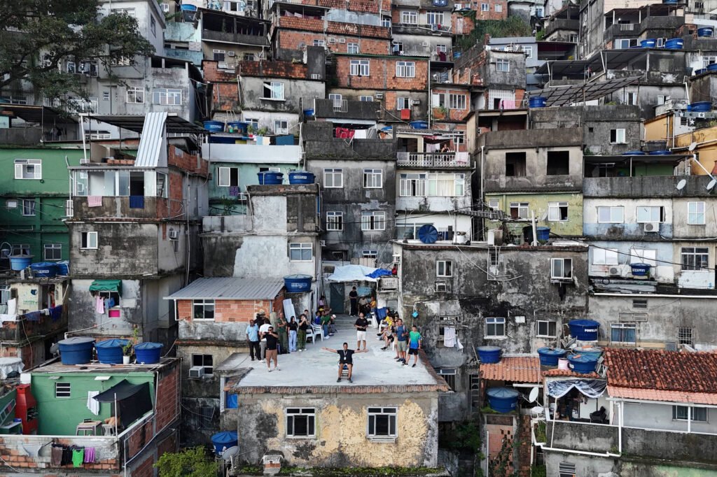 América Latina: Taxar super-ricos pode render R$ 123 bi - 14/04/2026 - Economia