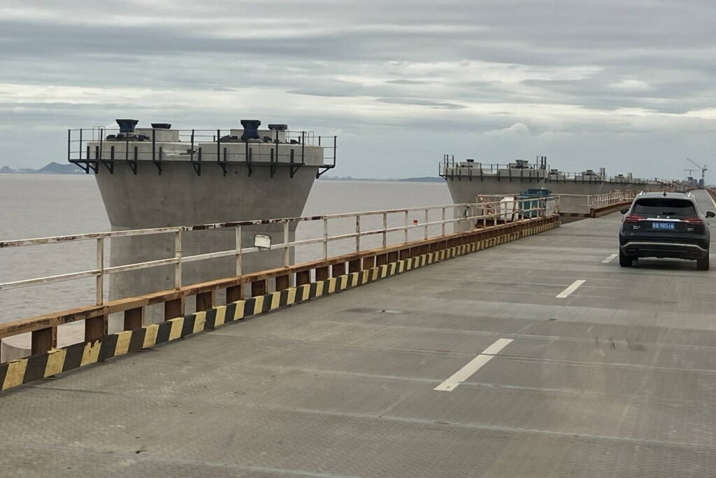 Navio com 800 t de peças chegará a Salvador para ponte - 21/04/2026 - Economia