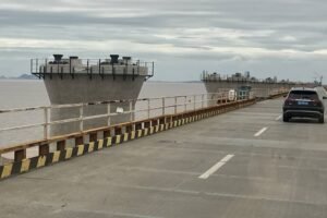 Navio com 800 t de peças chegará a Salvador para ponte - 21/04/2026 - Economia