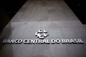 Conflito no Oriente Médio ameaça espaço para cortes de juros no Brasil