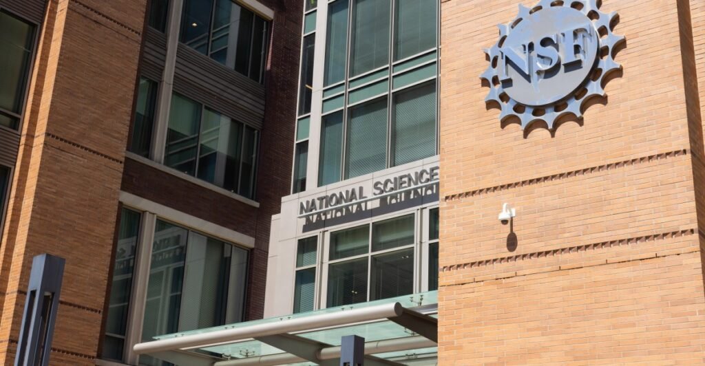 Trump demite todo o Conselho Nacional de Ciência