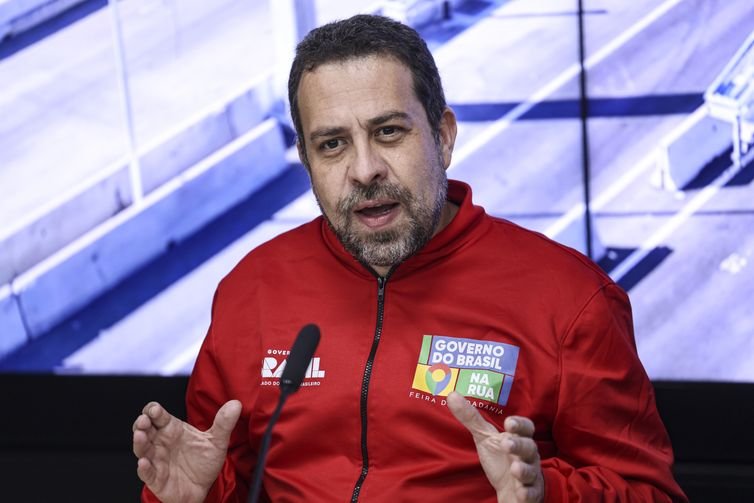 Governo suspende 3,4 milhões de multas por não pagar pedágio