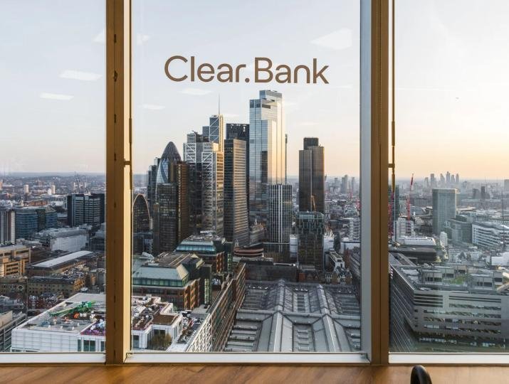 ClearBank diz que é o primeiro banco holandês com aprovação MiCA, lança EURC, USDC