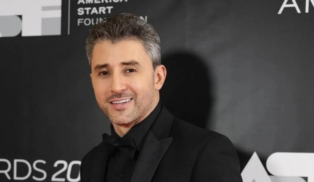 Influenciador brasileiro pró-Trump é solto após ficar preso dois meses pelo ICE