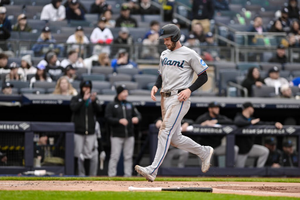 Austin Slater cancela isenções e elege agência gratuita