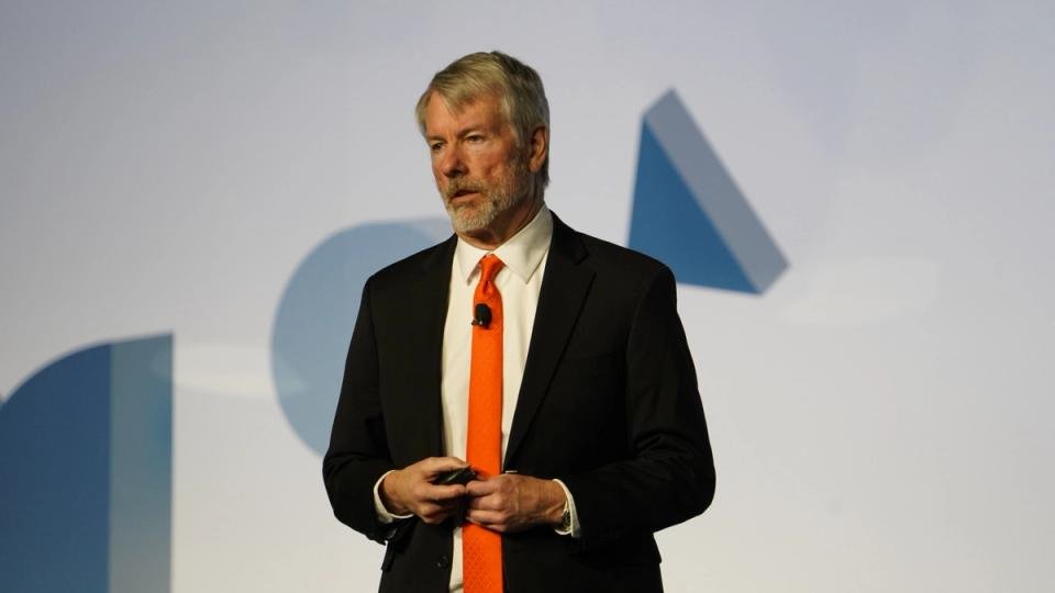 A estratégia de Michael Saylor (MSTR) comprou US$ 330 milhões em bitcoin na semana passada