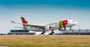 Air France-KLM e Lufthansa enviam propostas para compra da TAP, enquanto IAG desiste da disputa