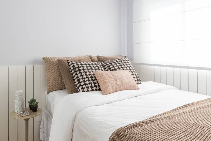 De quanto em quanto tempo preciso trocar o lençol? Médica responde