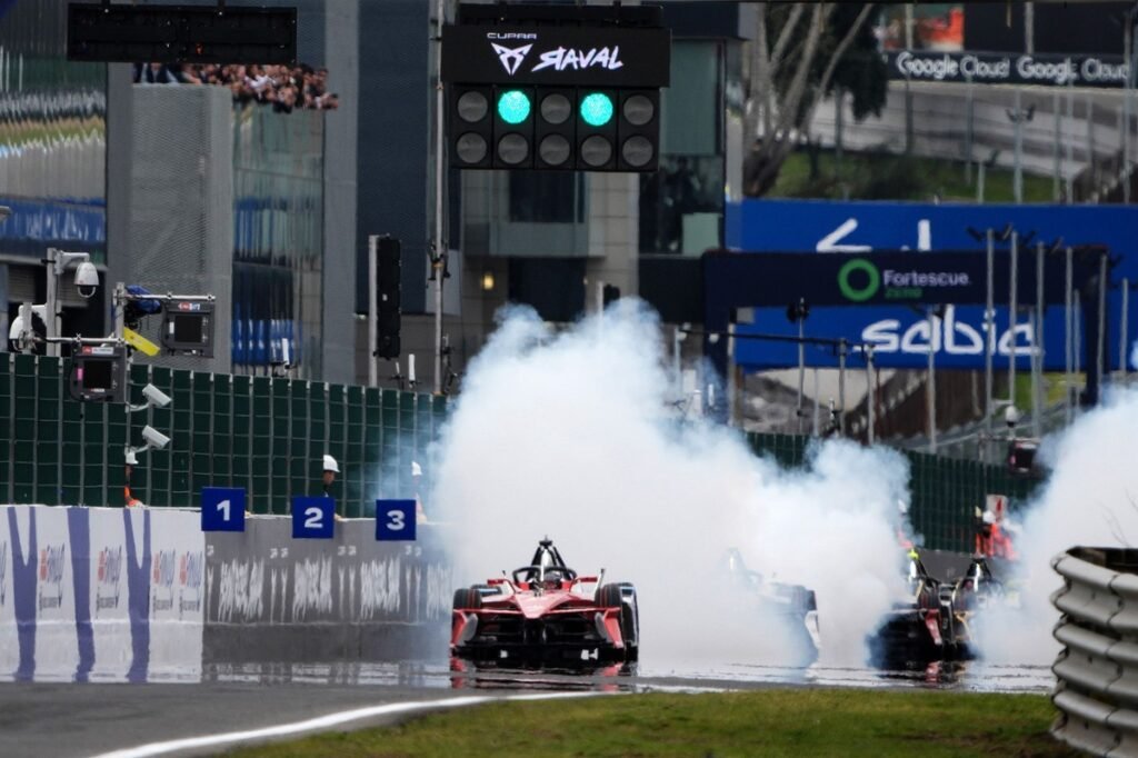 10 pilotos da F-E atuam com equipes de F1 devido a novas regras