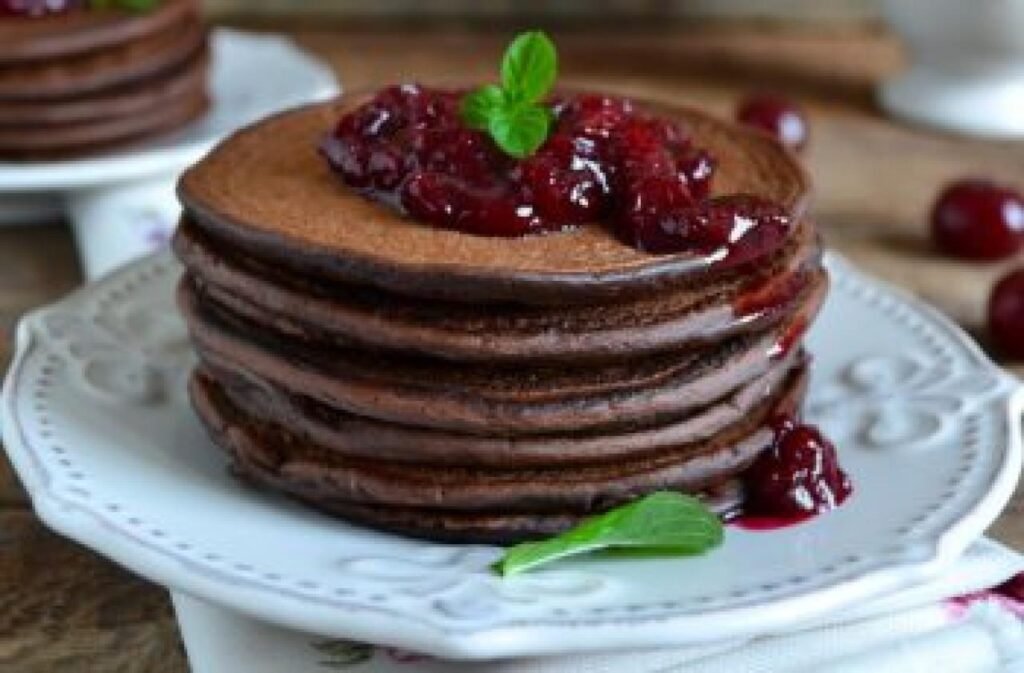 Receita de Panqueca de Chocolate Fácil para Manhãs Aceleradas