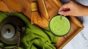 ingrediente colorido rouba o lugar do matcha