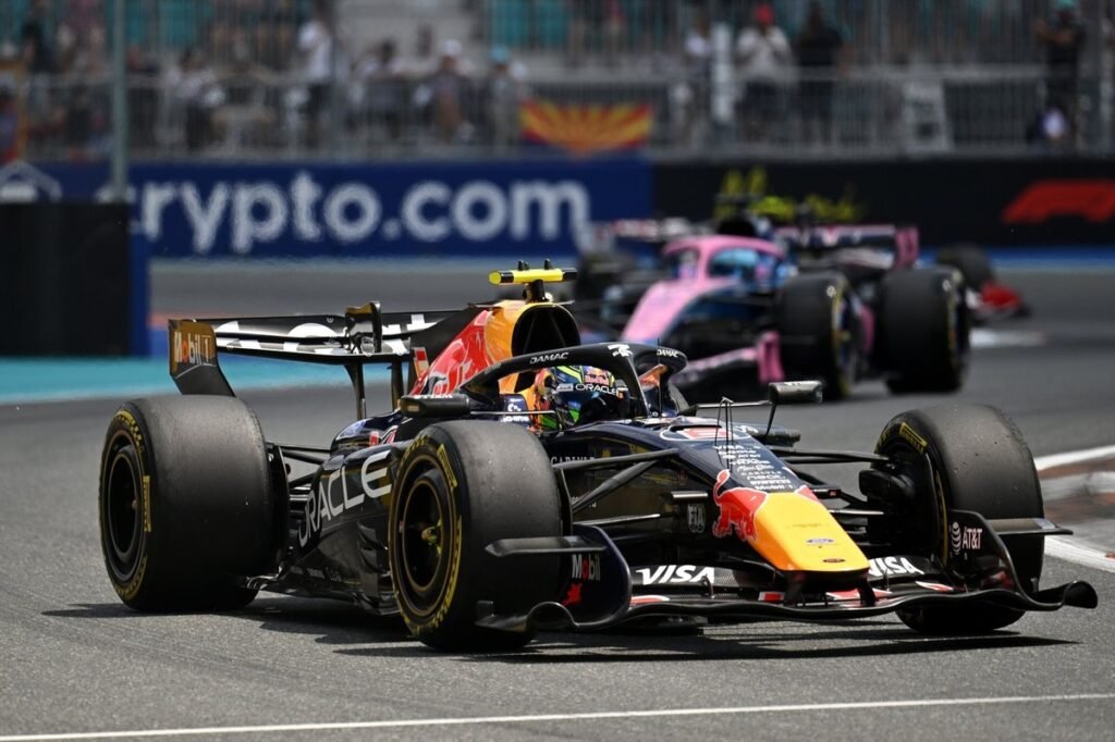 Hadjar é desclassificado e perde posição para GP de Miami