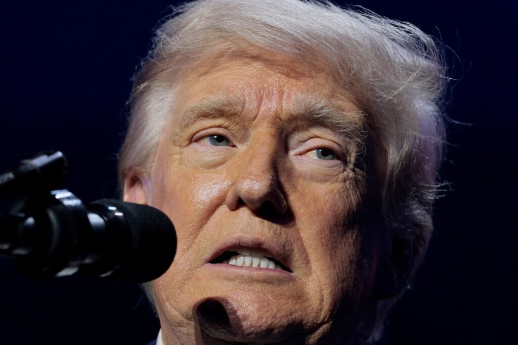 Desaprovação de Trump atinge novo recorde em meio à guerra com o Irã, aponta pesquisa