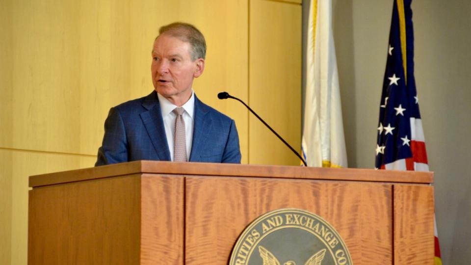 O presidente da SEC, Paul Atkins, sinaliza mudanças nas regras para mercados on-chain e finanças orientadas por IA