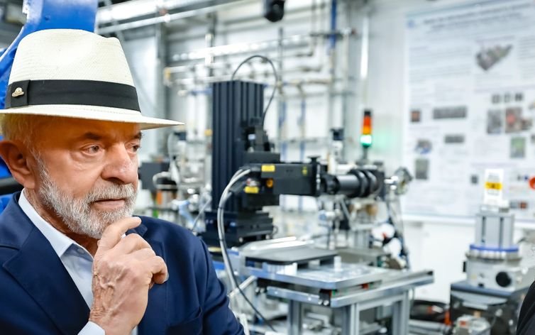 Terras raras: "Brasil não abre mão de sua soberania", diz Lula