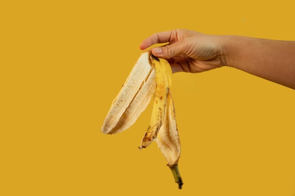 Antes de descartar, veja tudo o que dá para fazer com a casca da banana